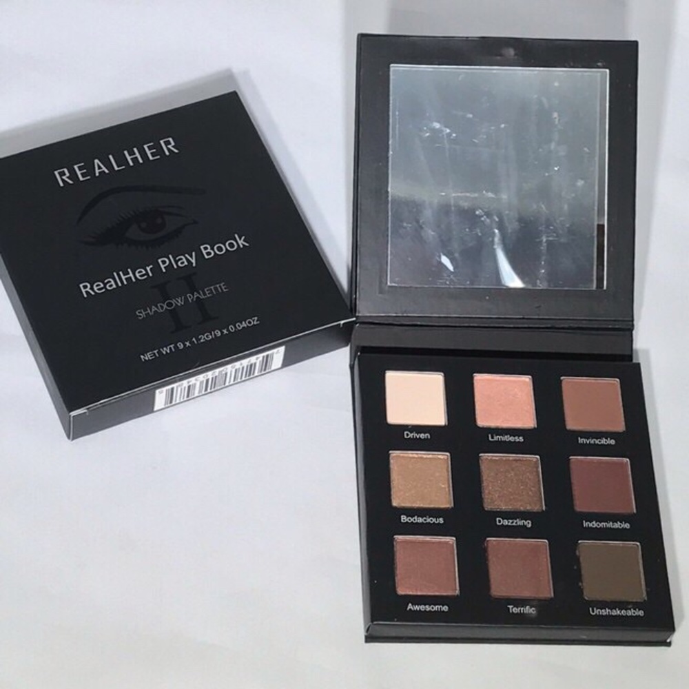 RealHer play book Shadow Palette